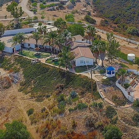 Private Home On 10 Acres - Heated Salt Pool & Jacuzzi, Mountain & City Views, Horseshoes, Basketball, Bbq, Golf Putting, Foosball, Croquet, Bose Stereo, White Cotton Bedding - Hilltop Hacienda, Pool Heat Optional Jamul Exteriör bild