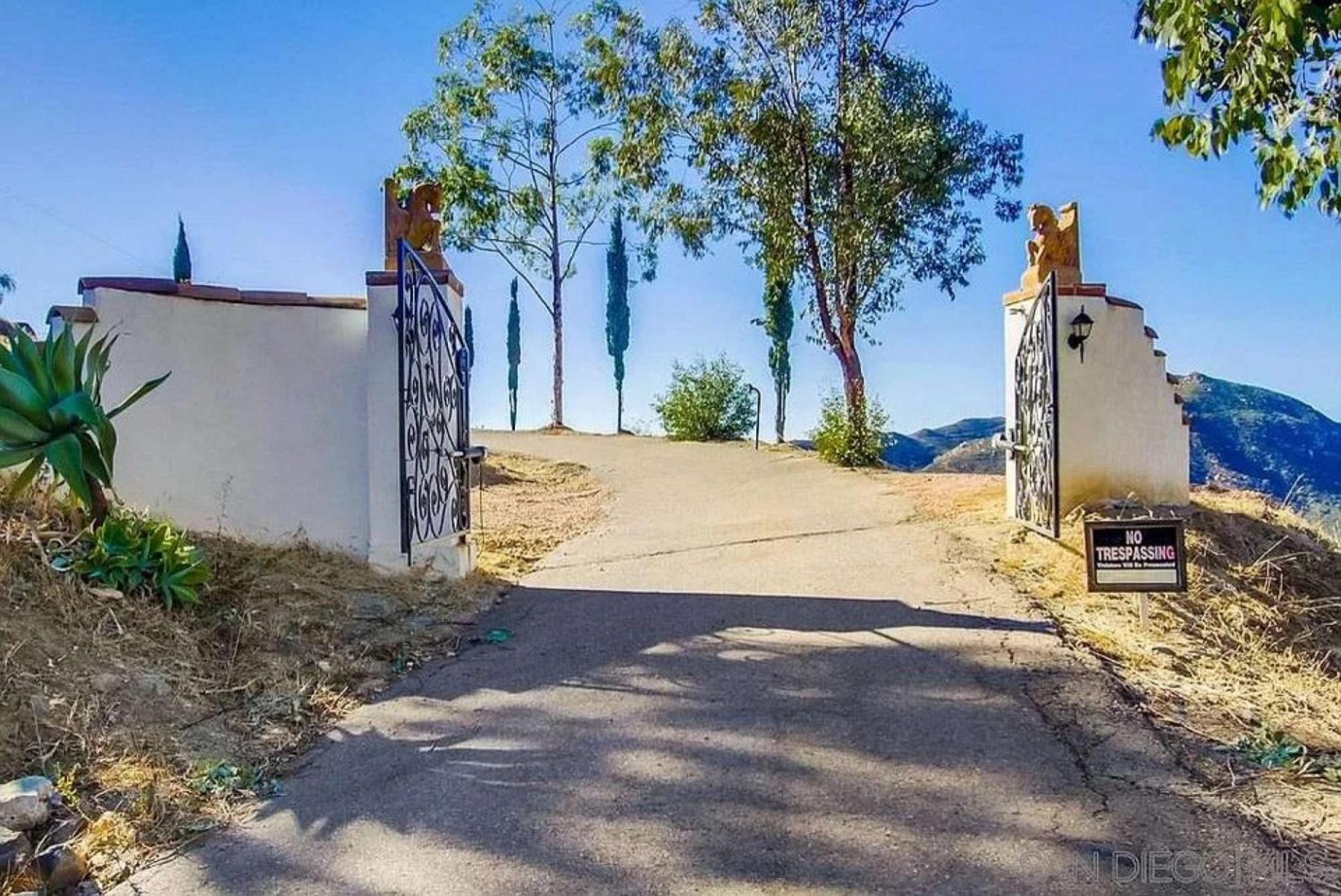 Private Home On 10 Acres - Heated Salt Pool & Jacuzzi, Mountain & City Views, Horseshoes, Basketball, Bbq, Golf Putting, Foosball, Croquet, Bose Stereo, White Cotton Bedding - Hilltop Hacienda, Pool Heat Optional Jamul Exteriör bild