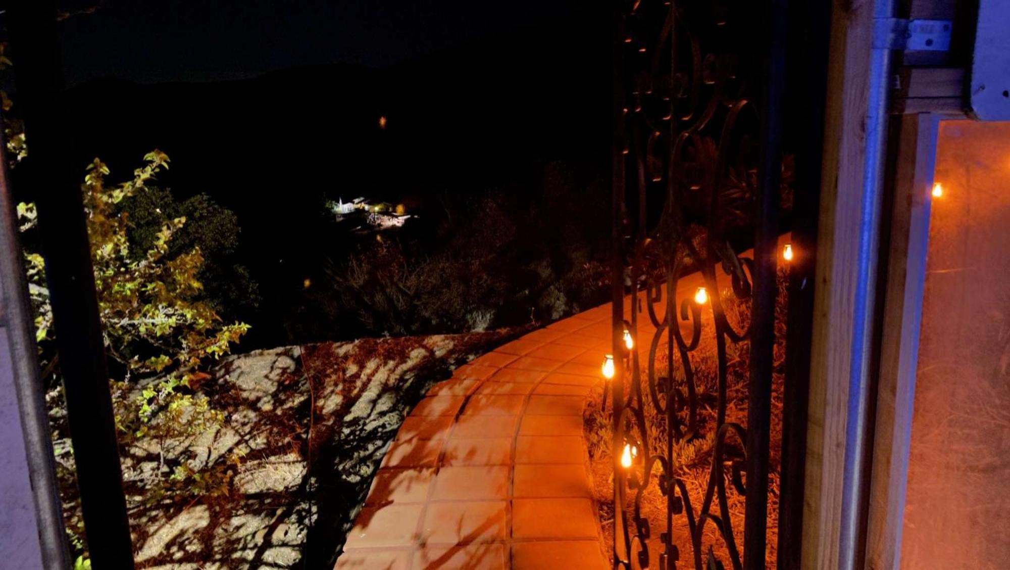 Private Home On 10 Acres - Heated Salt Pool & Jacuzzi, Mountain & City Views, Horseshoes, Basketball, Bbq, Golf Putting, Foosball, Croquet, Bose Stereo, White Cotton Bedding - Hilltop Hacienda, Pool Heat Optional Jamul Exteriör bild